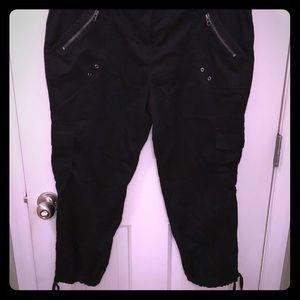 New York & Co calf-length capris